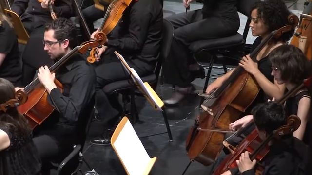 Cuadro flamenco de Mariano Mangas & Orquesta Sinfónica de Burgos - 'Muñequita' (Tanguillos) смотреть онлайн