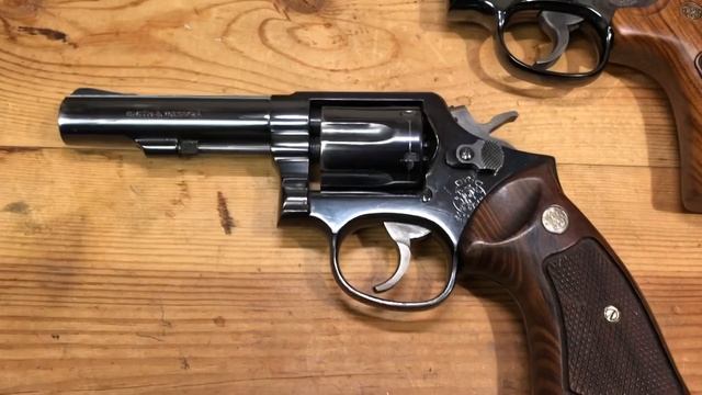 Smith & Wesson Model 10-10 смотреть онлайн