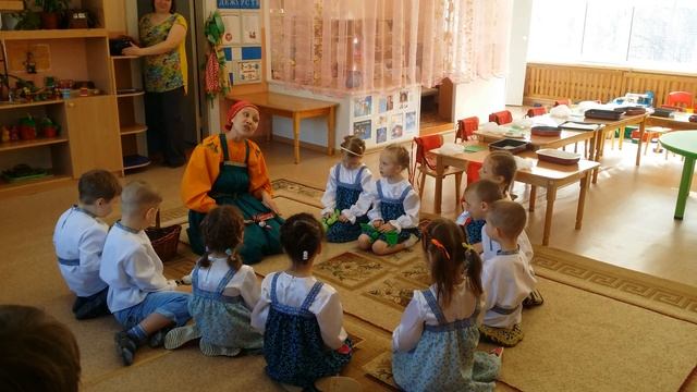 Фрагмент мастер-класса по изготовлению жаворонков в МБДОУ №166 смотреть онлайн