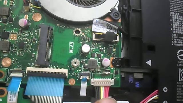ASUS Flip TP500LN-QB72T-CB Damaged смотреть онлайн