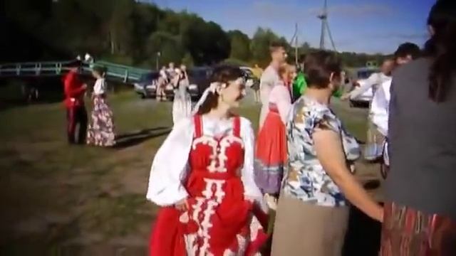 Руская народная игра 'Селезень утку загонял' смотреть онлайн