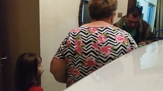 Танцы, песни и УТКОНОС!!!!