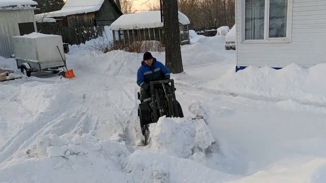Тестирую мини погрузчик.mp4 смотреть онлайн