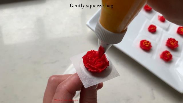 Wilton Tip 101 | Buttercream Camellia Flowers