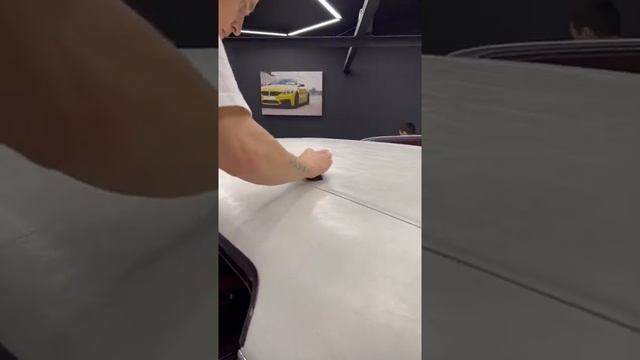 Химчистка и защита керамикой кожаной крыши шикарных авто в Центре Авторестайлинга BGT смотреть онлайн