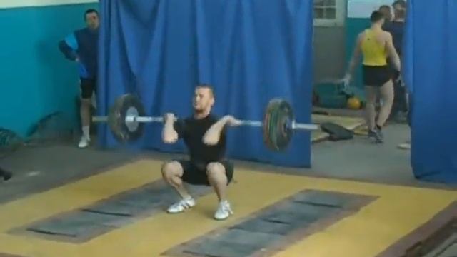 толчок 100 кг. Универсиада 2015 тяжелая атлетика толчок 100 кг смотреть онлайн