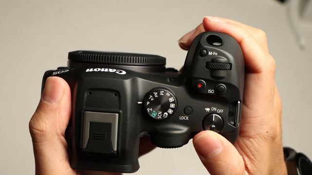 The Best Mirrorless CAMERA For Video? - CANON R7 Unboxing смотреть онлайн