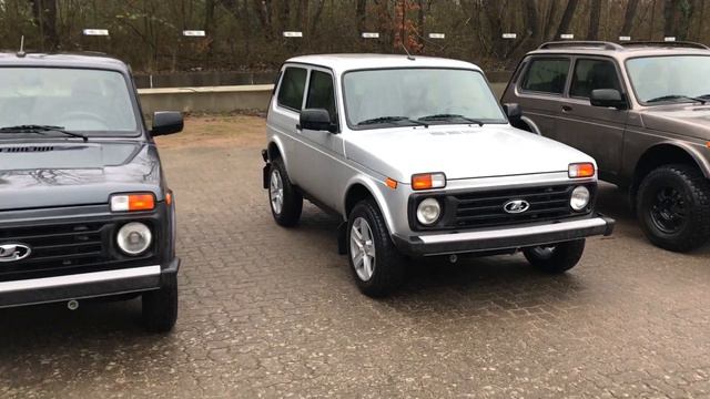Lada Niva Vergleich Legend Urban Bronto Modell 2022