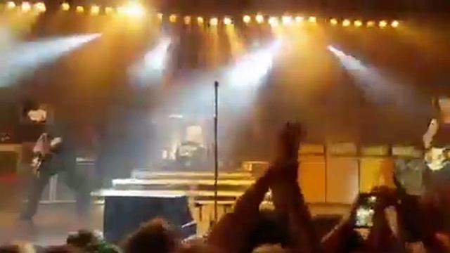 Scattered (LIVE) GREEN DAY 01/10/2016 смотреть онлайн