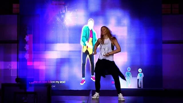 Just Dance 2018 "SHAPE OF YOU" Ed Sheeran | On stage gameplay смотреть онлайн