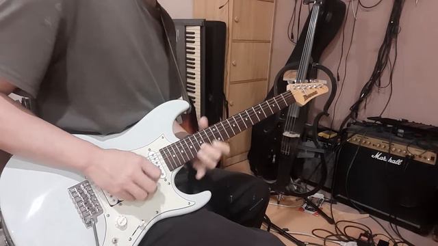 Thursday morning jam..ibanez azes40 with boss rc-3 ..C Ionian смотреть онлайн