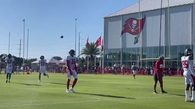 Tom Brady's OFFENSE UNSTOPPABLE W/Julio Jones & Mike Evans 🤯 🔥 смотреть онлайн