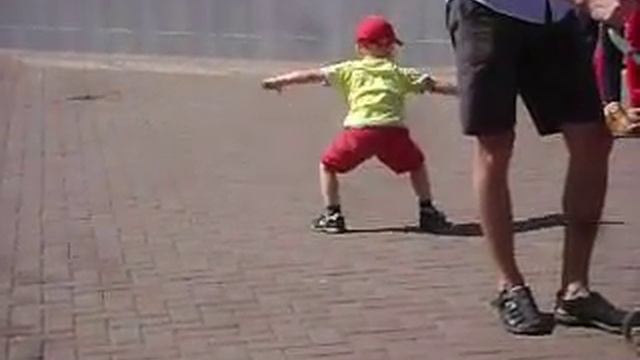 MOV08671 01.06.2014 Ижевск танцевальные батлы)) смотреть онлайн