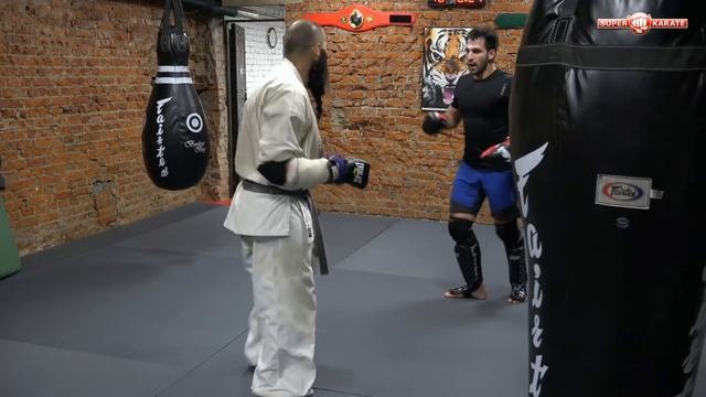 Alejandro Navarro - Ilya Karpenko (Mad Max Dojo) смотреть онлайн