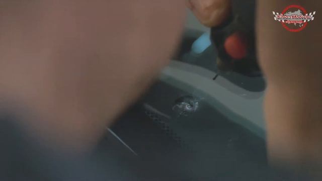 Lexus RX 350. Ремонт скола на стекле. смотреть онлайн