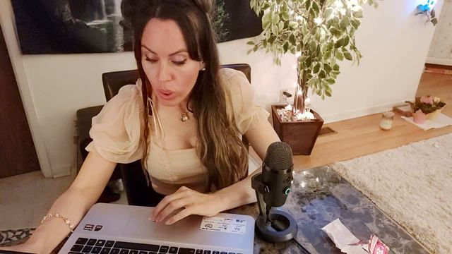 ASMR Chewing Gum Blowing Bubbles Snapping Gum & Typing🙂🥰 смотреть онлайн