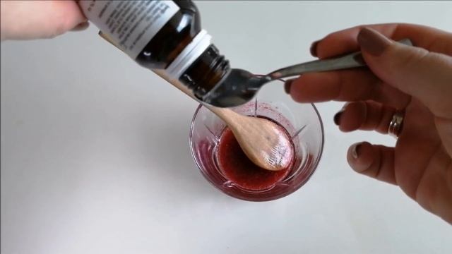 RUJ KULLANMADAN DOĞAL DUDAK BALMI NASIL YAPILIR? HEM BAKIMLI, PÜRÜZSÜZ HEM DE DOĞAL PEMBE DUDAKLAR! смотреть онлайн