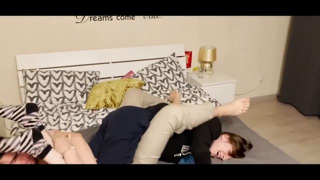 ЭКСПЕРЕМЕНТЫ В РЕАЛЬНОЙ ЖИЗНИ С АБОВЕНОМ | Лава своими руками, искусственный снег, огненная змея! смотреть онлайн