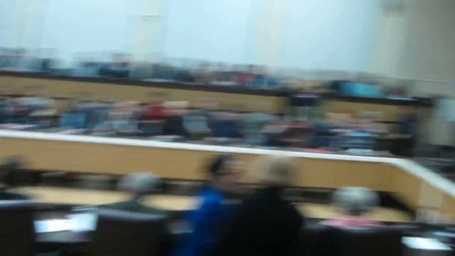 Эмоциональный всплеск на круглом столе смотреть онлайн