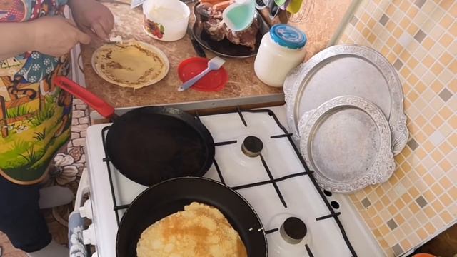 На завтрак напекла блинов.1 часть. смотреть онлайн