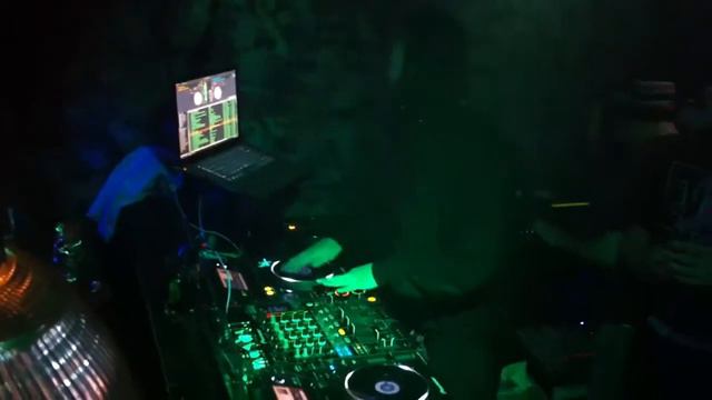 DAVLAD PRESENTS   ----   Dj M.E.G.