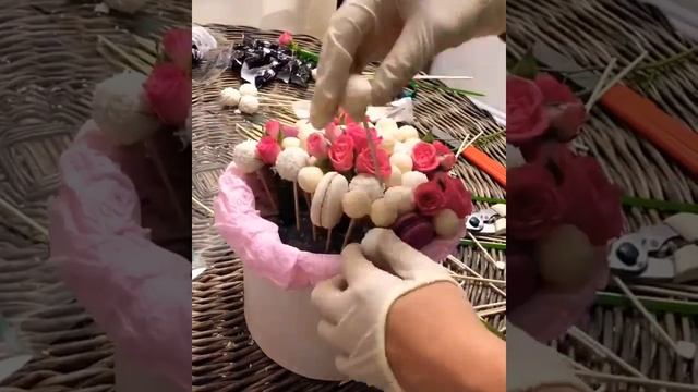 Сладкий букет СВОИМИ РУКАМИ. Букет в шляпной коробке просто| DIY sweet bouquet just смотреть онлайн