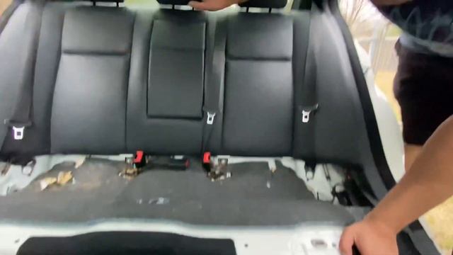 W204 Mercedes C300 how to remove rear Bench seat смотреть онлайн