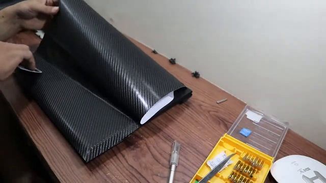 Transforming my Lenovo G40-70 Laptop to Asus ROG | Carbon Fiber Wrap | Laptop Upgrade смотреть онлайн