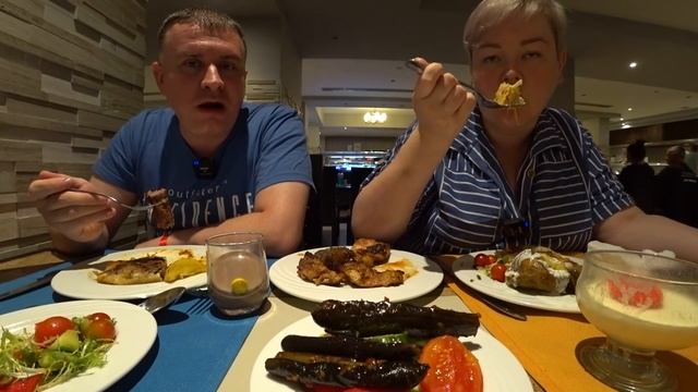 Мукбанг накрыли ПОЛЯНУ ??КРУТЕЙШАЯ еда в Египте! Стол ЛОМИТСЯ от все включено в Хургаде отдых 2021 смотреть онлайн