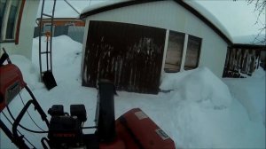 Снегоуборщик в работе  зимой и летом