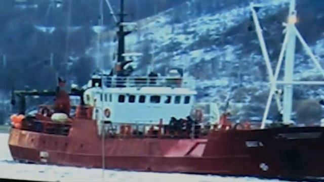 Судно с рыбаками затонуло в Баренцевом море, судьба 17 человек неизвестна смотреть онлайн