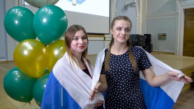 Осенний парад национальностей МГЮА смотреть онлайн