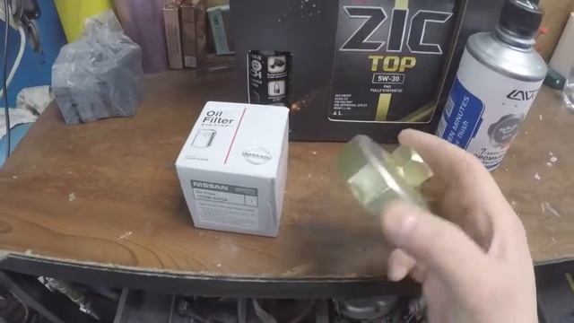 Nissan Tiida 1.6 замена масла.ZIC TOP 5W30+LAVR 7-минутная промывка.