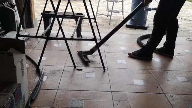 Лучший выбор пылесоса для уборки гаража - промышленный пылесос Дастпром ПП-220/15.1-1,5 - КИИТ смотреть онлайн