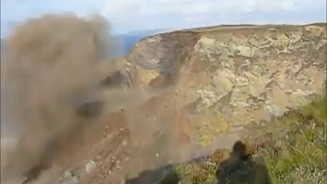 Кусок Великобритании ушёл под воду смотреть онлайн