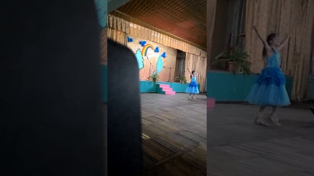 **Танец под "Мэри Поппинс ,, ** смотреть онлайн