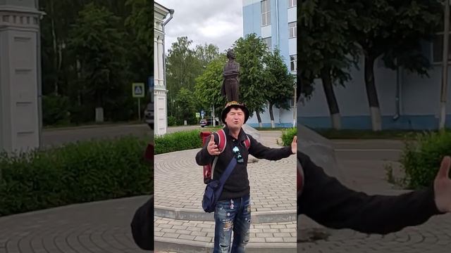 Шуя возле первого памятника К.Бальмонту стихотворение Хочу смотреть онлайн