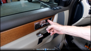 Замена рамки клавиш стеклоподъёмника на Land Rover Discovery 4  3,0 Ленд Ровер Дискавери 4 2015