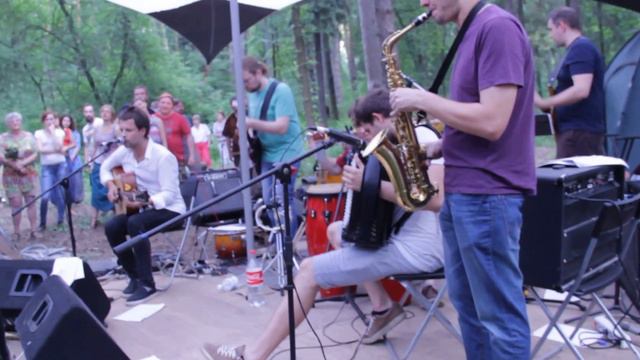 Алексей Вдовин и Табор - Кружатся (фестиваль Платформа 2016) смотреть онлайн