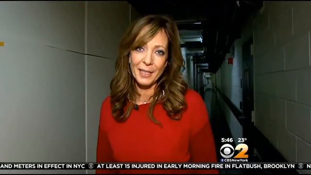Web Extra: Allison Janney Corrects John Elliott's Birthday Wish смотреть онлайн