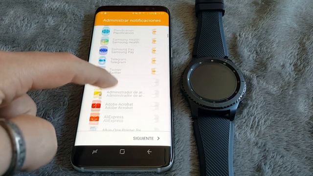 Enlazar Samsung Galaxy S8 con Gear S3 смотреть онлайн