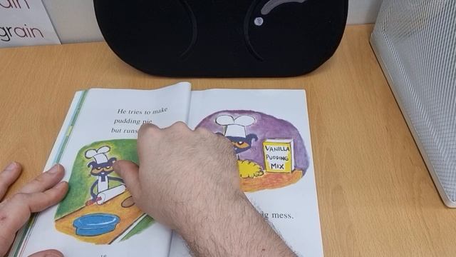 Pete the Cat's Groovy Bake Sale смотреть онлайн