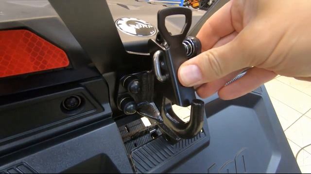 Сравнение снегоходов BRP 2020-21 мг Lynx Commander Ski-Doo Expedition LE 900 ACE. смотреть онлайн