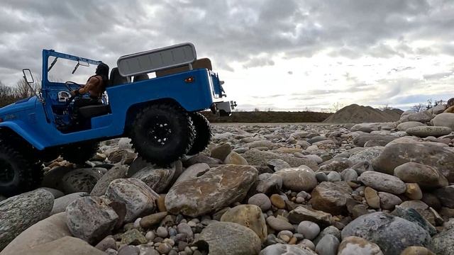 Transforming My FMS Toyota Fj40 1/10 Crawler Into A Convertible! Epic Off-Road Journey!