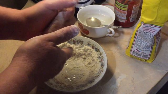 НА ЭТО КЛЮЁТ КРУГЛЫЙ ГОД !ТОМАТНО ЧЕСНОЧНОЕ ТЕСТО ! Дедовский рецепт насадки для леща, плотвы,карас смотреть онлайн