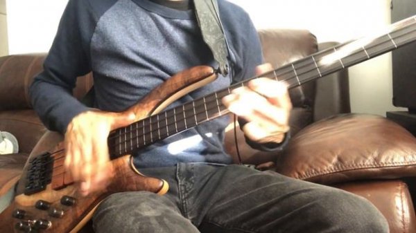Fretless Groove (tapewound strings)