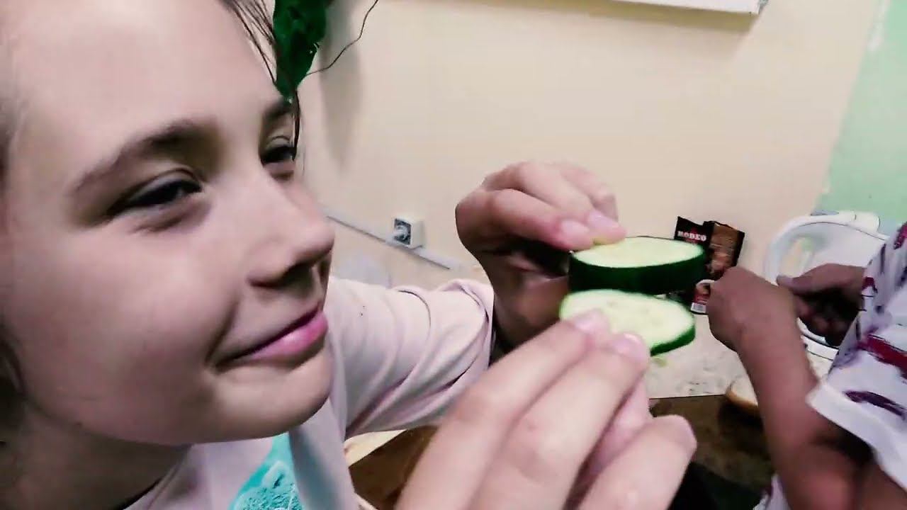 Как мы с детьми бургеры делали. смотреть онлайн