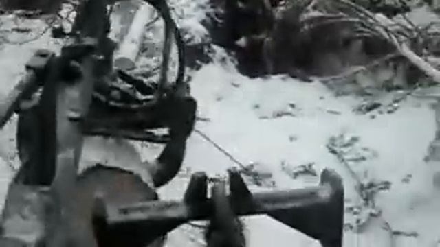 Т-40АМ трелёвка в лесу гидравлическим захватом смотреть онлайн