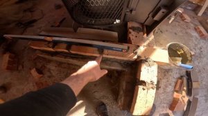 Устанавливаем печь "Атмосфера" в баню и обкладываем ее кирпичем для дальнейшей укладки плитки