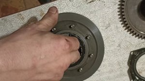 Замена обгонной муфты Aprilia Pegaso 650 cube.